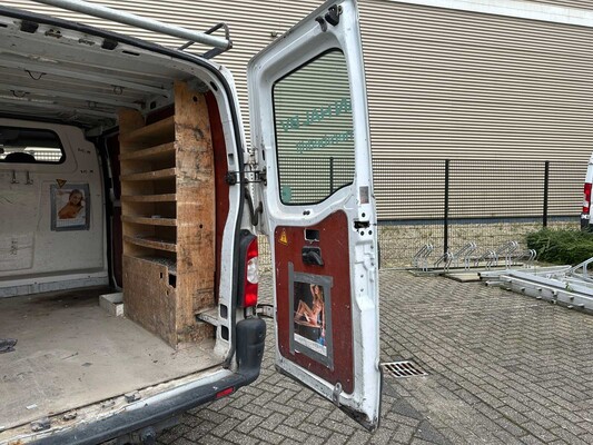 Renault Master T28 2.5dCi 114hp 2006, 23-BZ-XL Youngtimer