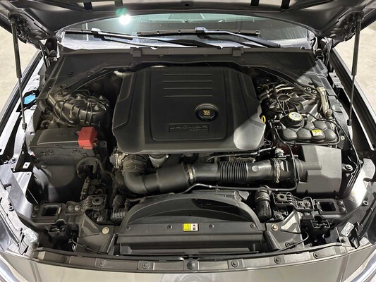 Jaguar XF Sportbrake 2.0d Portfolio 179pk 2017 (Origineel-NL), PZ-465-J