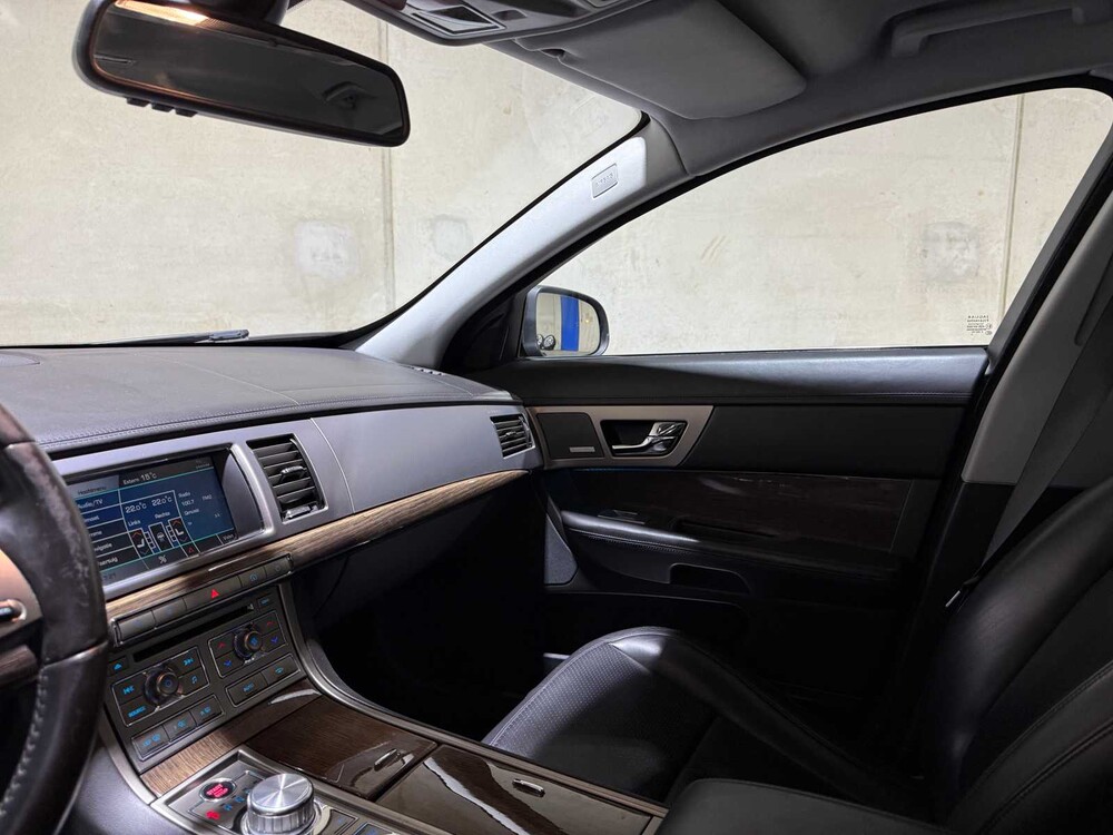 Jaguar XF 4.2 SV8 Supercharged V8 416pk 2008, X-627-SX Youngtimer