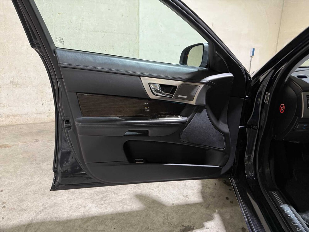 Jaguar XF 4.2 SV8 Supercharged V8 416pk 2008, X-627-SX Youngtimer