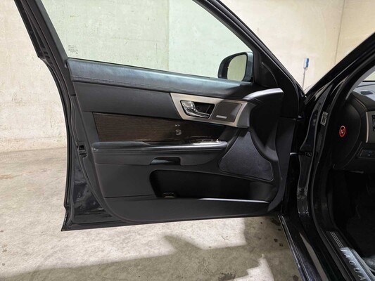 Jaguar XF 4.2 SV8 Supercharged V8 416pk 2008, X-627-SX Youngtimer