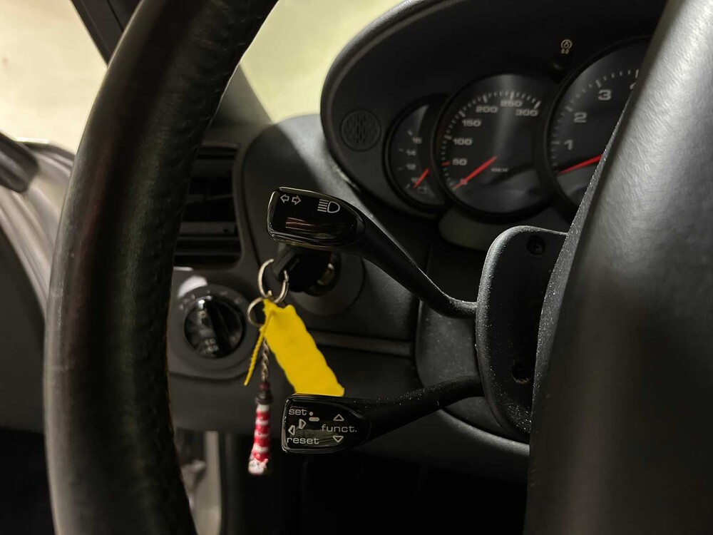 Porsche 911 3.4 Coupé Carrera 996 300pk 1998, 73-XV-XL