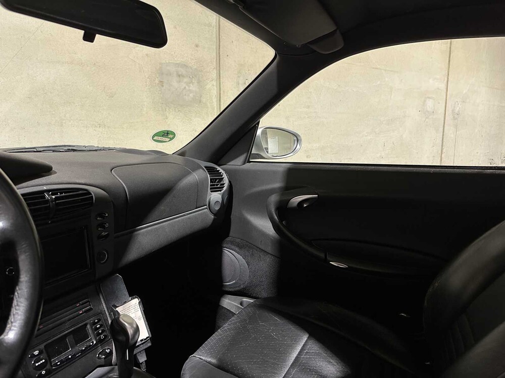 Porsche 911 3.4 Coupé Carrera 996 300pk 1998, 73-XV-XL