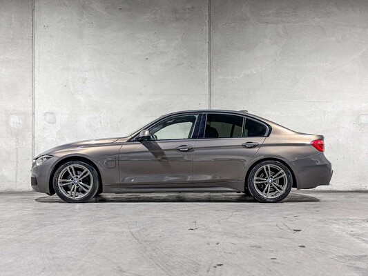 BMW 330e M-Sport F30 184pk 2016 3-serie, JX-127-V