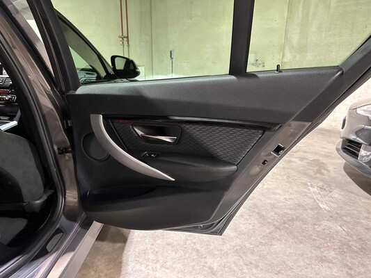 BMW 330e M-Sport F30 184pk 2016 3-serie, JX-127-V