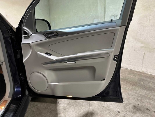 Mercedes-Benz ML500 5.0 V8 306pk 2006 M-klasse, K-267-VB Youngtimer