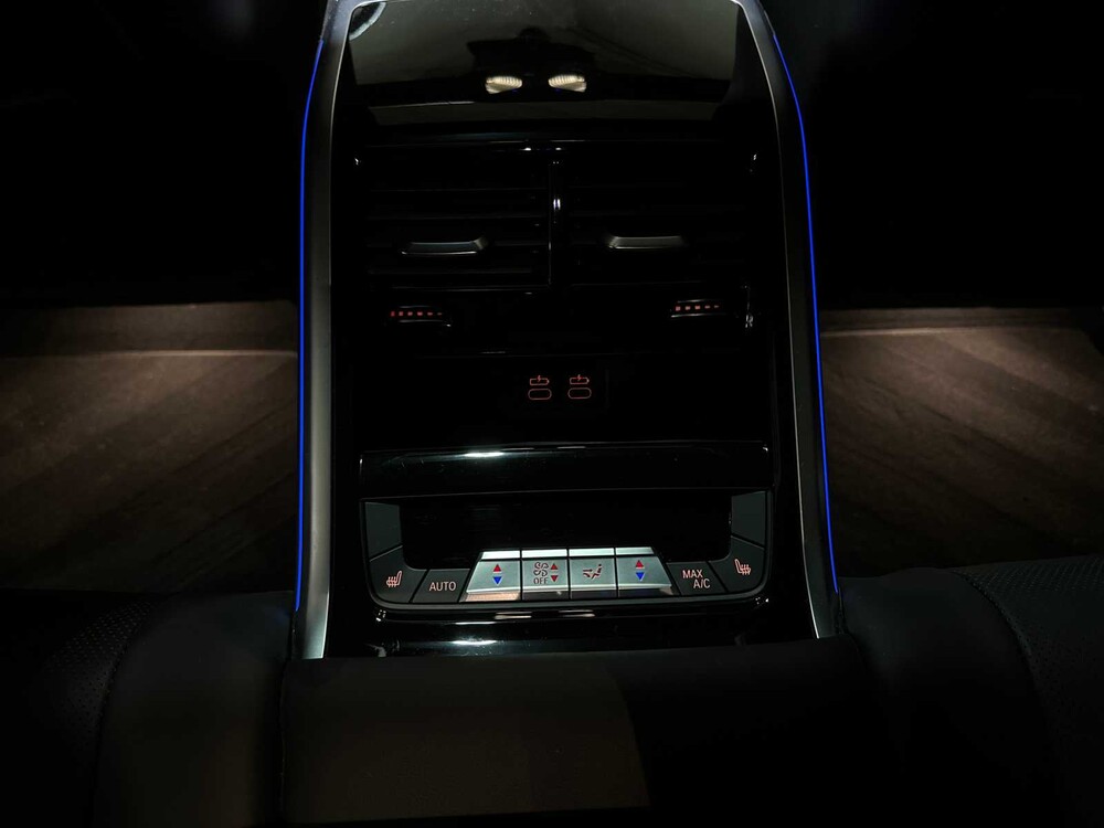 BMW M850i xDrive 4.4 V8 High Executive 530pk 2022 G16 8-serie Gran Coupé, GHF-05-B