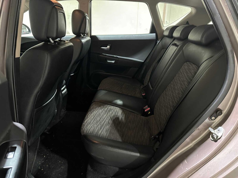 Kia cee'd Sporty Wagon 1.6 Business Edition 122pk 2008, 11-ZD-RF Youngtimer