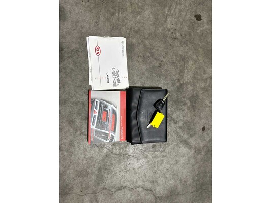 Kia cee'd Sporty Wagon 1.6 Business Edition 122pk 2008, 11-ZD-RF Youngtimer