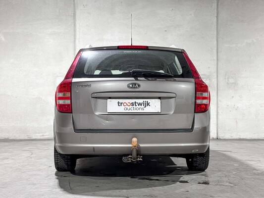 Kia cee'd Sporty Wagon 1.6 Business Edition 122pk 2008, 11-ZD-RF Youngtimer