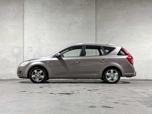 Kia cee'd Sporty Wagon 1.6 Business Edition 122pk 2008, 11-ZD-RF Youngtimer