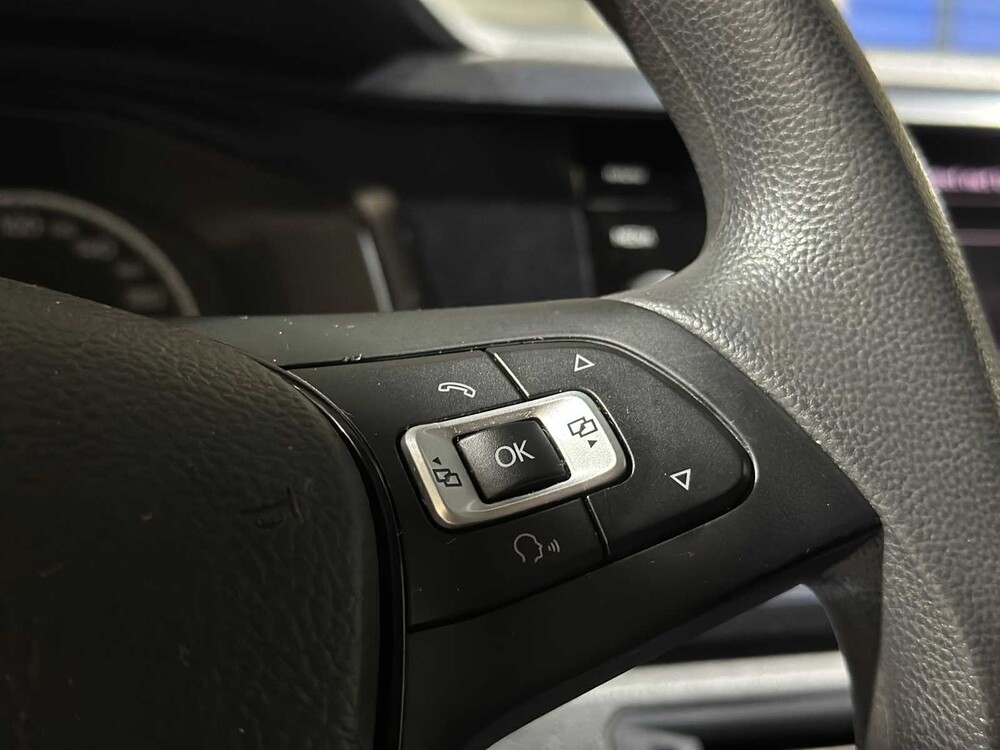 Volkswagen Polo 1.0 MPI Trendline 2018, J-227-SF