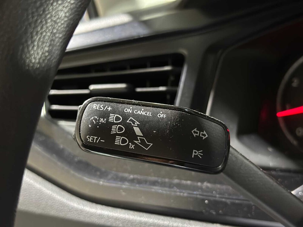 Volkswagen Polo 1.0 MPI Trendline 2018, J-227-SF