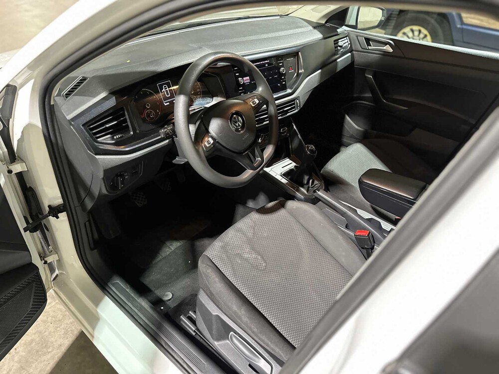 Volkswagen Polo 1.0 MPI Trendline 2018, J-227-SF