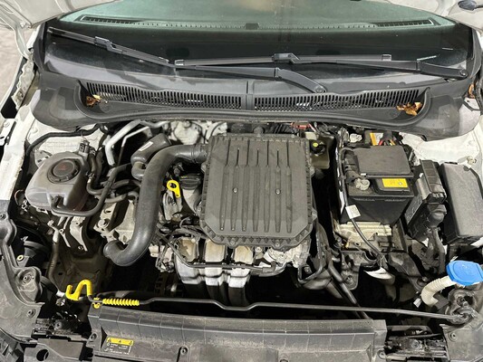 Volkswagen Polo 1.0 MPI Trendline 2018, J-227-SF