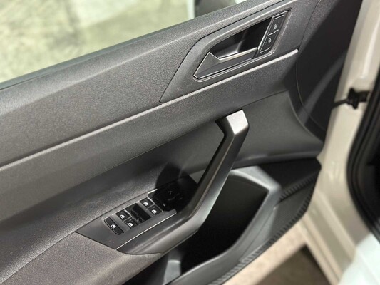 Volkswagen Polo 1.0 MPI Trendline 2018, J-227-SF