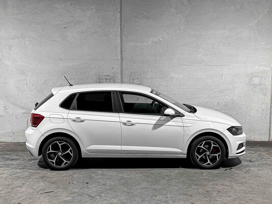 Volkswagen Polo 1.0 MPI Trendline 2018, J-227-SF
