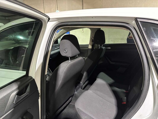 Volkswagen Polo 1.0 MPI Trendline 2018, J-227-SF