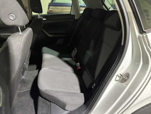 Volkswagen Polo 1.0 MPI Trendline 2018, J-227-SF