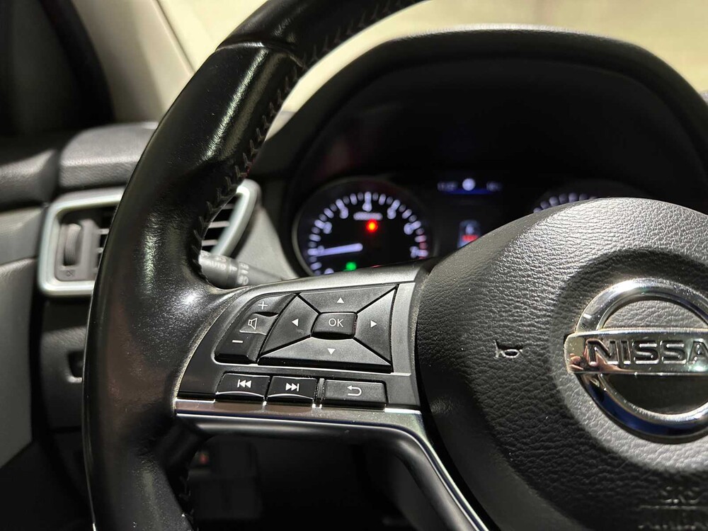 Nissan Qashqai 1.3 DIG-T N-Connect 140pk 2019, L-595-RB