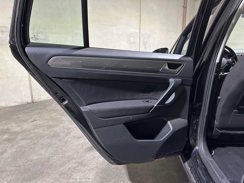 Volkswagen Golf Sportsvan 1.4 TSI Highline 125pk 2017, J-059-FG