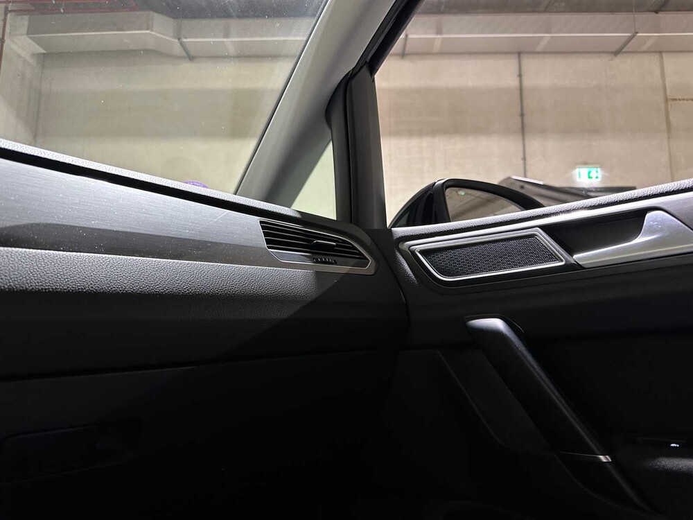 Volkswagen Golf Sportsvan 1.4 TSI Highline 125pk 2017, J-059-FG