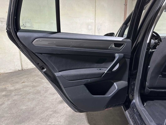 Volkswagen Golf Sportsvan 1.4 TSI Highline 125pk 2017, J-059-FG