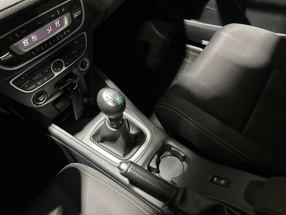 Renault Mégane Estate 1.9 dCi Dynamique 131pk 2010, 7-XNN-90