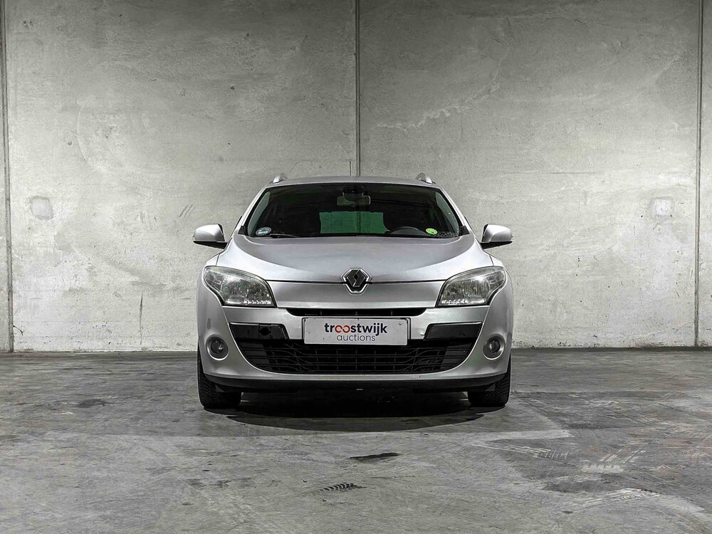 Renault Mégane Estate 1.9 dCi Dynamique 131pk 2010, 7-XNN-90
