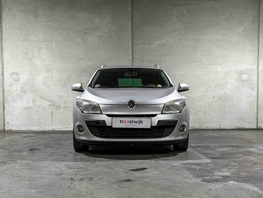 Renault Mégane Estate 1.9 dCi Dynamique 131pk 2010, 7-XNN-90