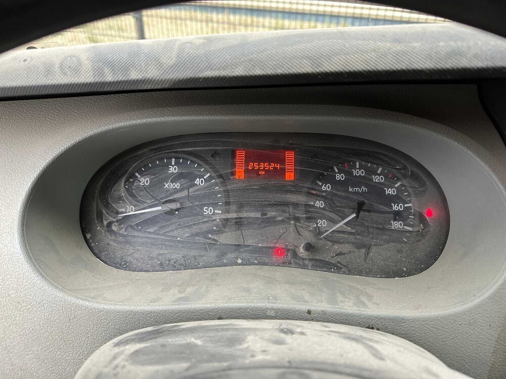 Renault Master T28 2.5dCi 114pk 2006, 23-BZ-XL Youngtimer