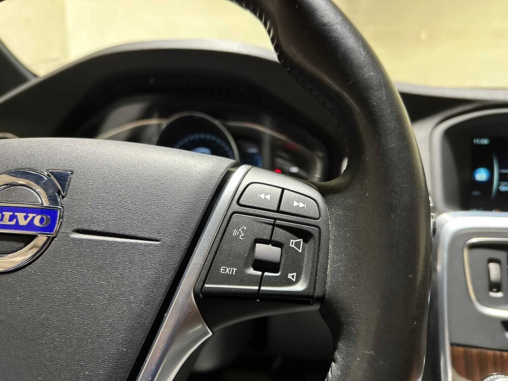 Volvo V60 2.4 D6 Twin Engine Summum 220pk 2015 Plug-In Hybrid, HR-946-F