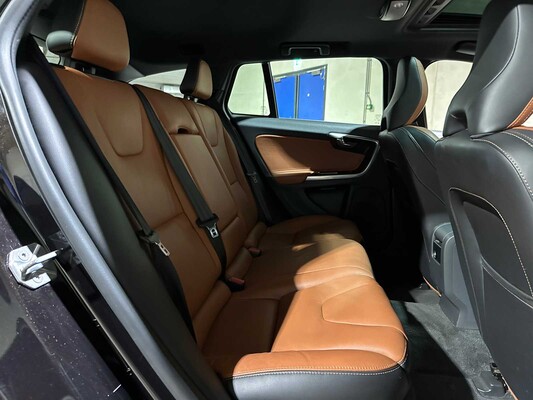 Volvo V60 2.4 D6 Twin Engine Summum 220pk 2015 Plug-In Hybrid, HR-946-F