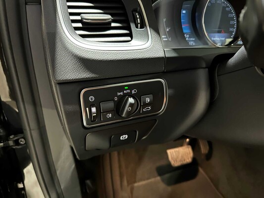 Volvo V60 2.4 D6 Twin Engine Summum 220pk 2015 Plug-In Hybrid, HR-946-F