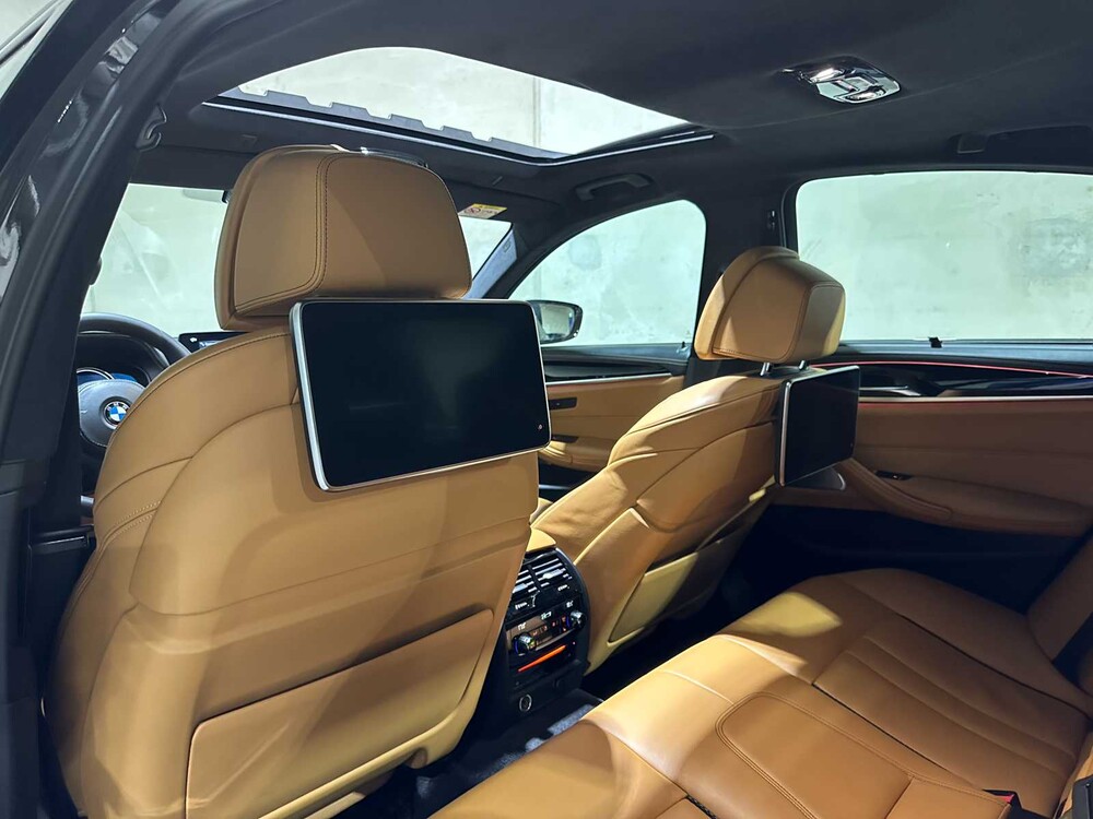 BMW M550i xDrive High Executive G30 462 PS 2018 (Original-NL), RS-253-R