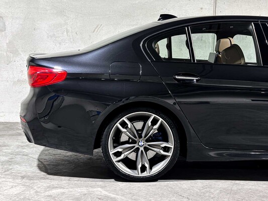 BMW M550i xDrive High Executive G30 462 PS 2018 (Original-NL), RS-253-R