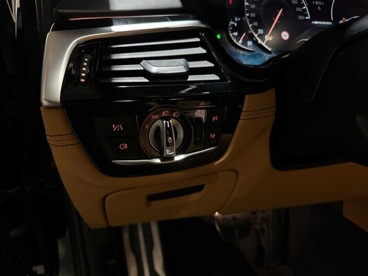 BMW M550i xDrive High Executive G30 462 PS 2018 (Original-NL), RS-253-R