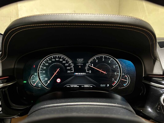 BMW M550i xDrive High Executive G30 462 PS 2018 (Original-NL), RS-253-R