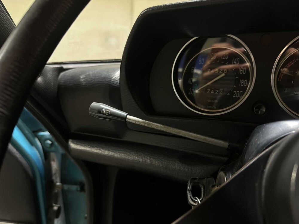 Peugeot 504 Pininfarina 2.0 Coupé Inj. 2-türiger 105 PS 1972, AL-38-34