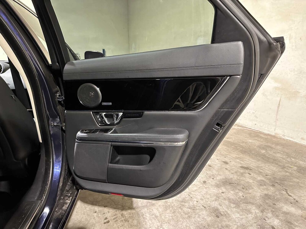 Jaguar XJ 3.0 D Premium Luxury 300 PS 2016, RV-612-X
