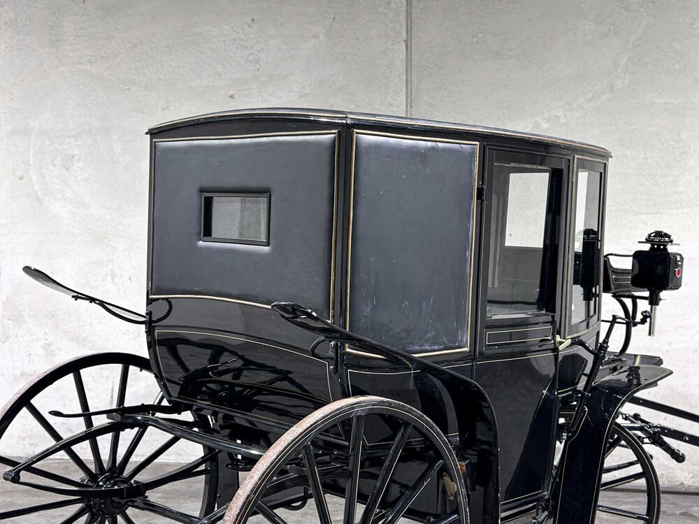 Kutsche Berline Klassische Pferdekutsche