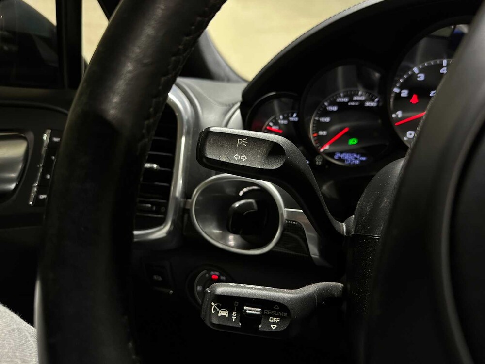 Porsche Cayenne Turbo 4,8 V8 500 PS 2012, 8-SGB-44