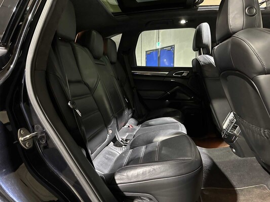 Porsche Cayenne Turbo 4,8 V8 500 PS 2012, 8-SGB-44