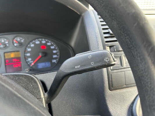 Volkswagen Transporter 2.5 TDI 300 Bud.DC 131 PS 2005, 93-BT-SN Youngtimer