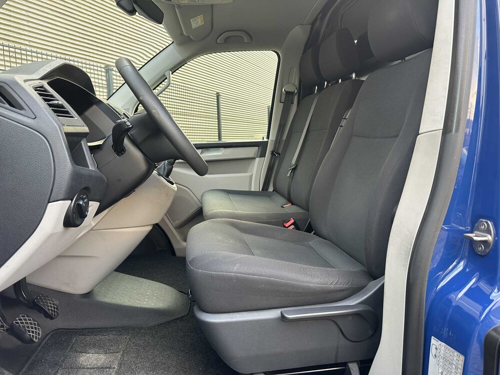 Volkswagen Transporter 2.0 TDI Trendline 3-Sitzer 150 PS 2018 (Original-NL), V-476-KS