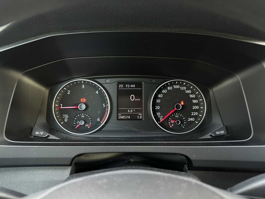 Volkswagen Transporter 2.0 TDI Trendline 3-Sitzer 150 PS 2018 (Original-NL), V-476-KS