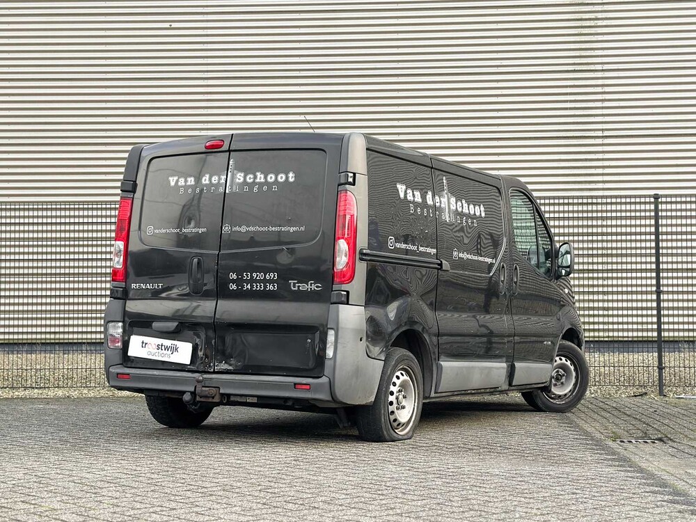 Renault Trafic 2.0 dCi T27 L1H1 Générique 114 PS 2010, 4-VGG-31