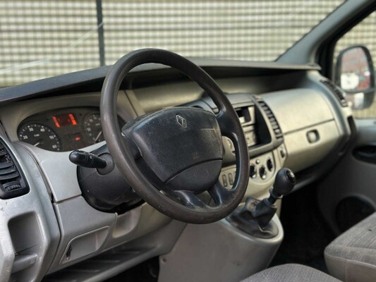 Renault Trafic 2.0 dCi T27 L1H1 Générique 114 PS 2010, 4-VGG-31