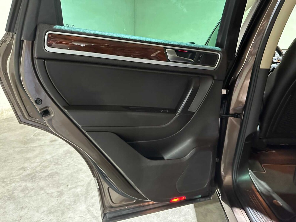 Volkswagen Touareg 3.0 TDI V6 Highline 240 PS 2010, 1-SHL-90