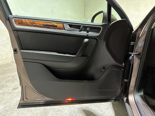 Volkswagen Touareg 3.0 TDI V6 Highline 240 PS 2010, 1-SHL-90